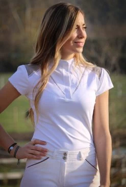 PÉNÉLOPE Pénélope Venise Show Polo Short Sleeve 9 PÉNÉLOPE Pénélope Venise Show Polo Short Sleeve -Ariat Store venise show polo white taupe front 987 904 010 penelope 72515.1688659708