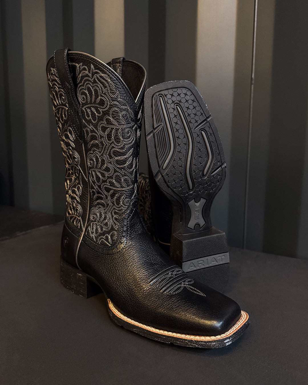 Ariat Store -Ariat Store 509988636 1128919772592272 4256849395139271243 n